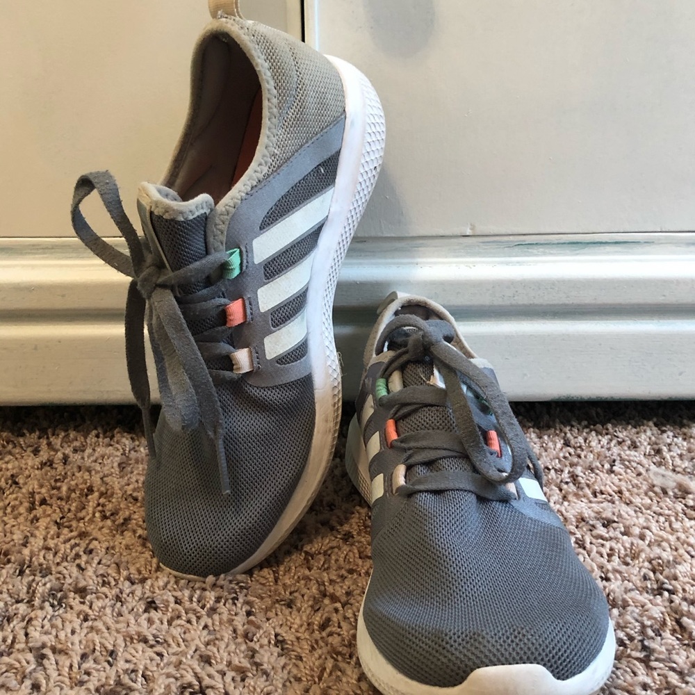 Gray Adidas Bounce Sneakers